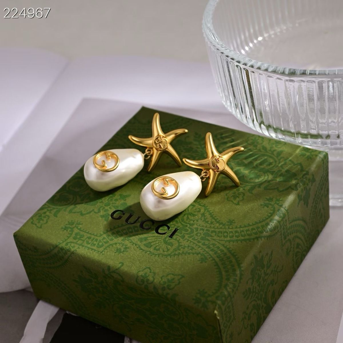 Gucci Orecchini pendenti & Orecchini a lobo: INTERLOCKING G FAUX PEARL DROP EARRINGS – Nuovo (secondo la descrizione) da Zug venduto da con_y9gl 3