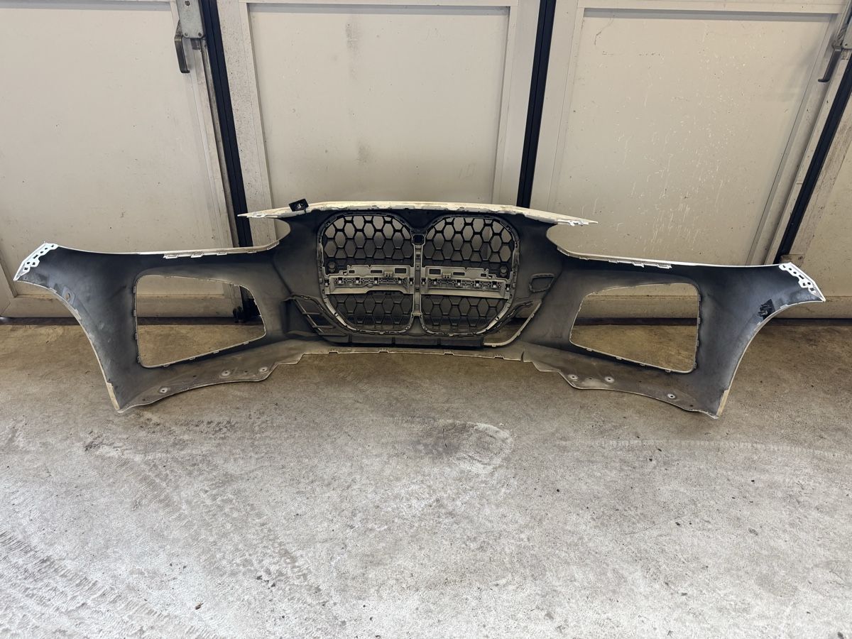 BMW Tutti pezzi di ricambio auto: Pare-chocs avant BMW G22 G23, version M – Usato da fribourg venduto da Nikita.0762813663 1