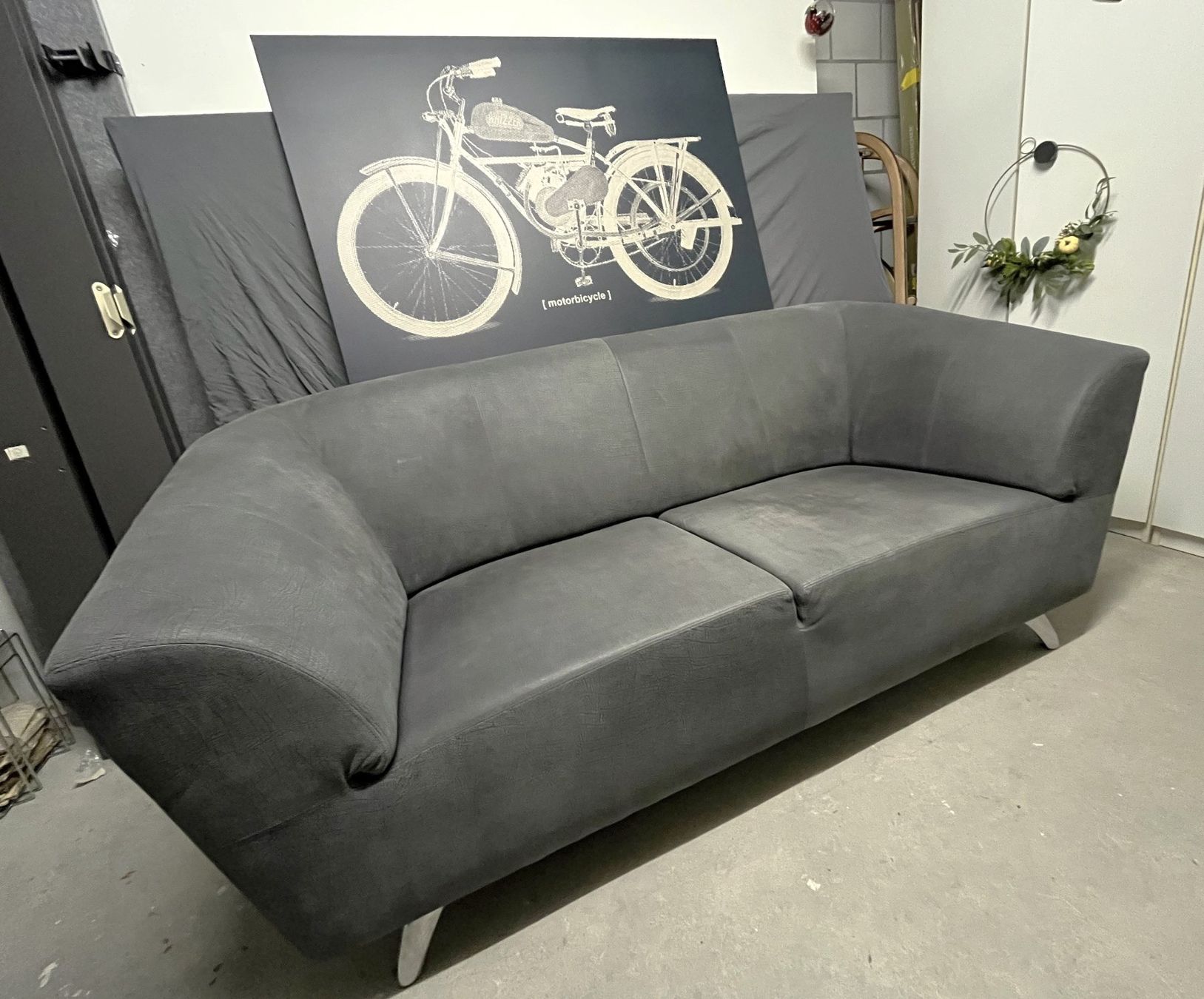Interio Divani: 2er-Ledersofa, schiefergrau – Usato da Interlaken venduto da Fuji99 2