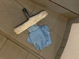Duo Fensterwischer und Microfaser Fenstertücher blau
