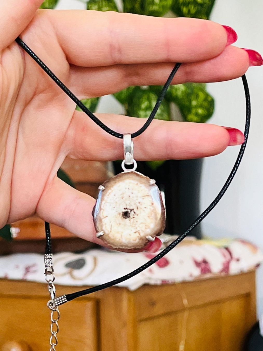 Catenine: Solar Quartz Druzy Ethenic Jewelry – Nuovo e nell'imballaggio originale da Genève venduto da AGBERG 6