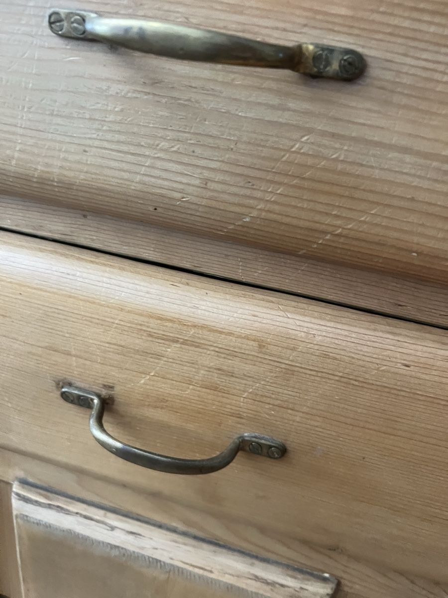 Armadi: WIRD ENTSORGT !!!!  Massive Holzschrank Glas Griffen vintage – Usato da Frenkendorf venduto da jorge0000 4