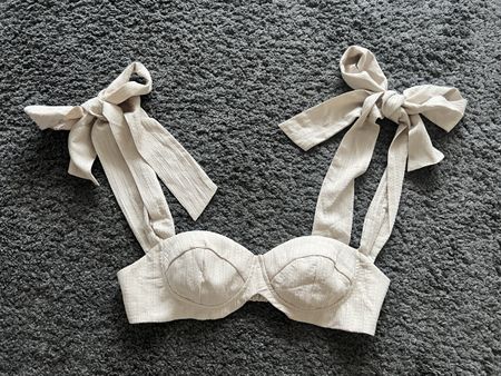 Sommerliches Bustier mit Schleifen, Grösse M, Beige