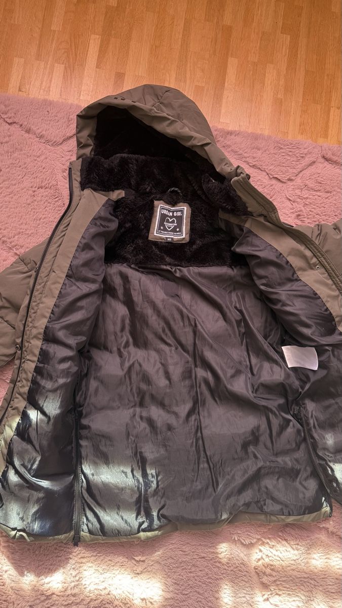 Giacche & Cappotti: Wintermantel Mädchen gr.140 – Usato da Winterthur venduto da -BeHappy24- 8