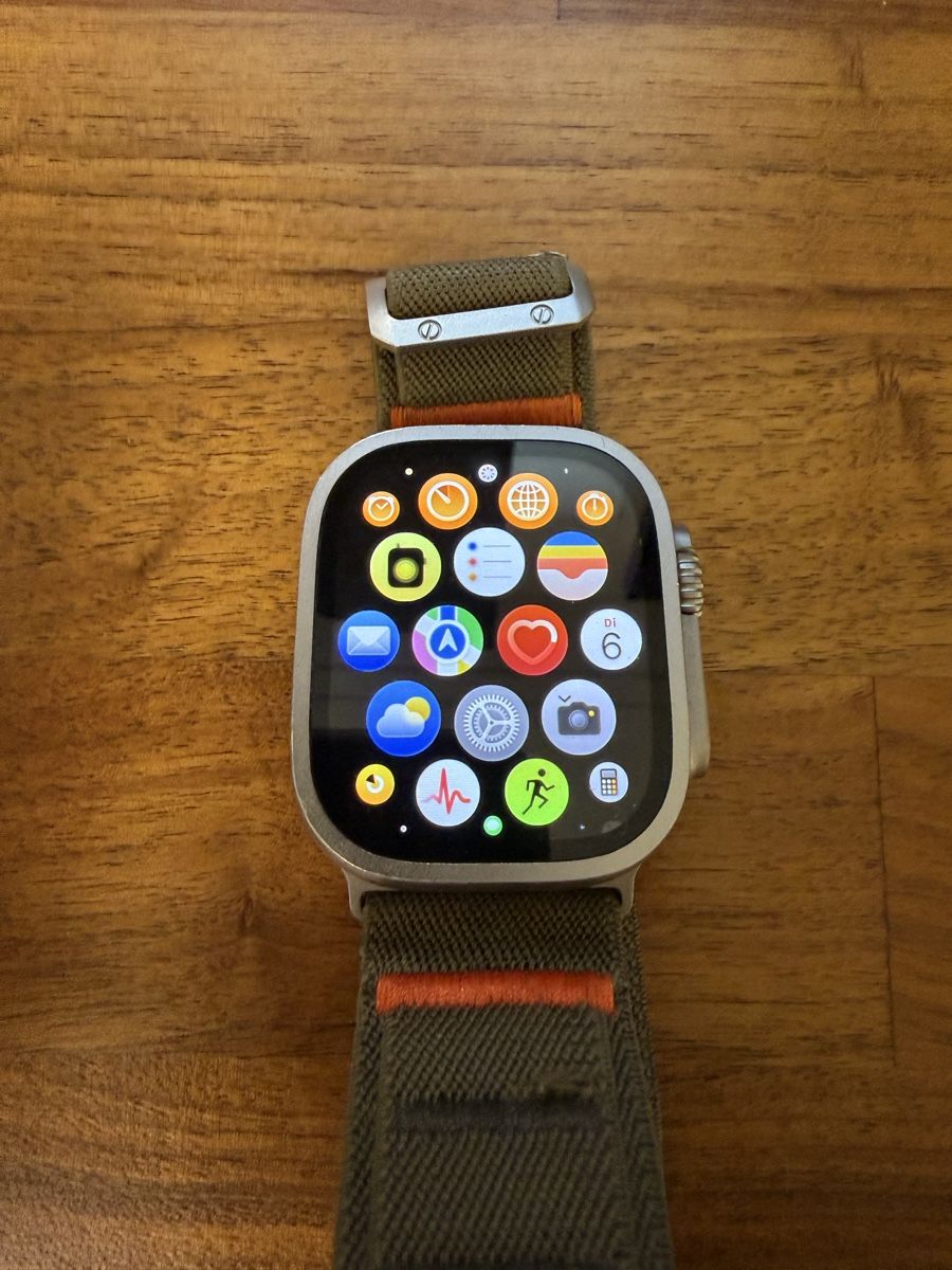 Apple Smartwatch: Apple Watch Ultra Gen 1 – D'occasion à Bettwiesen par Chair