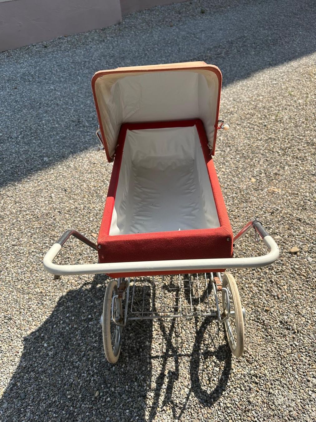 Carrozzine: Antiker Kinderwagen, Babywagen – Usato da Wegenstetten venduto da Aanfr 2
