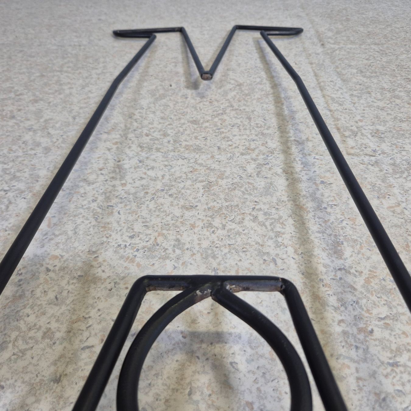 Guardaroba: Keith Haring Herrendiener Kleiderständer Metall-Ständer – Usato da Nottwil venduto da Wondewa-Shop 8