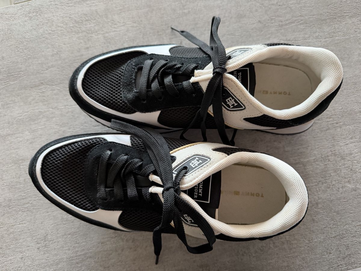 Tommy Hilfiger Scarpe da donna: Tommy Hilfiger Sneaker  Grösse 39 – Usato da Kleindöttingen venduto da Mausi59 1