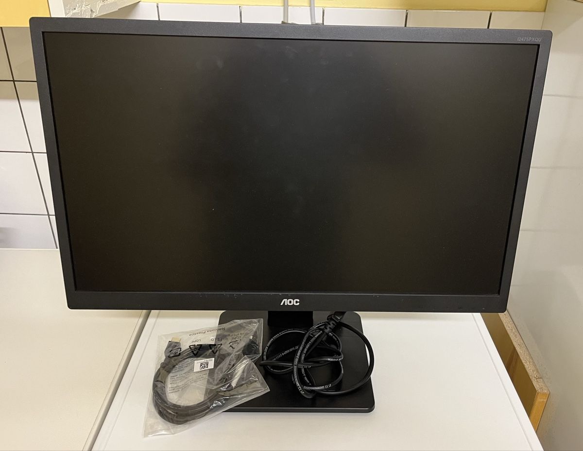 AOC Monitor: AOC Bildschirm inkl. USB und Strom Kabel – Usato da Meilen venduto da Feldmeilen 1