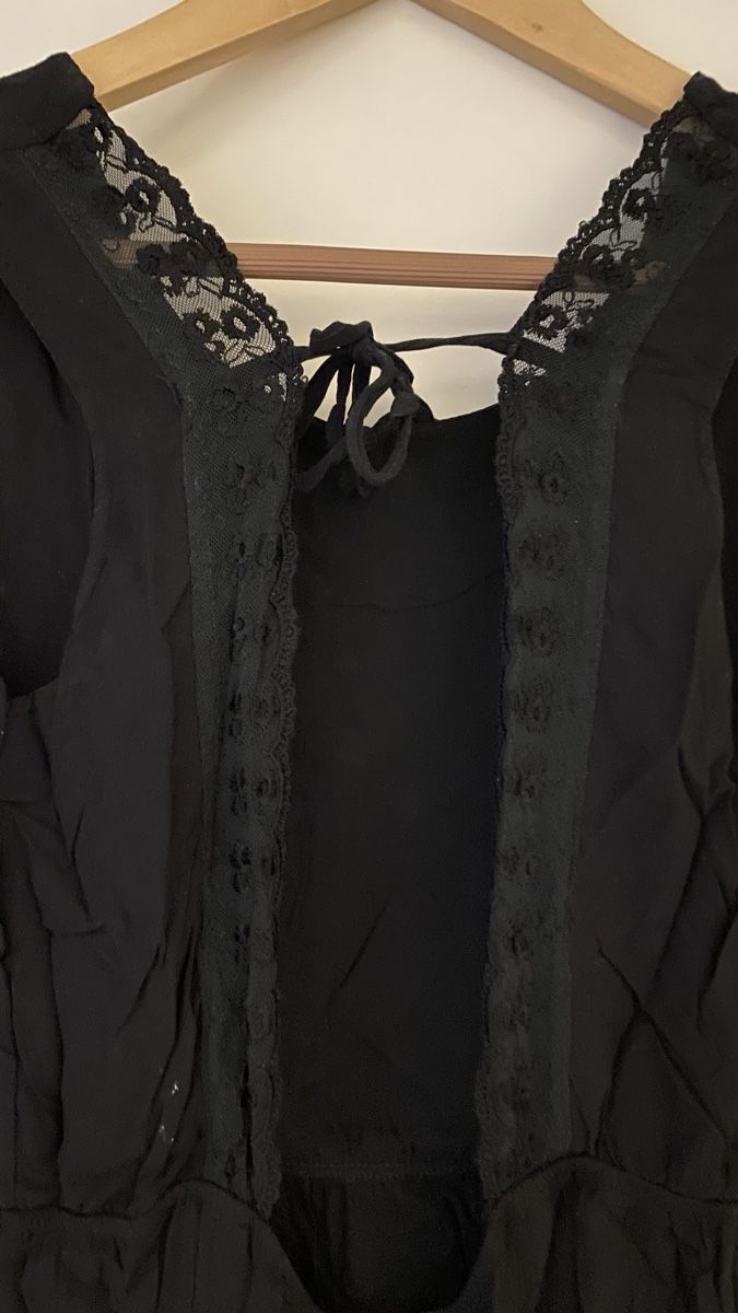 Kleider: Schwarzes Kleid mit Spitze – Gebraucht aus Basel von selinalivia 3