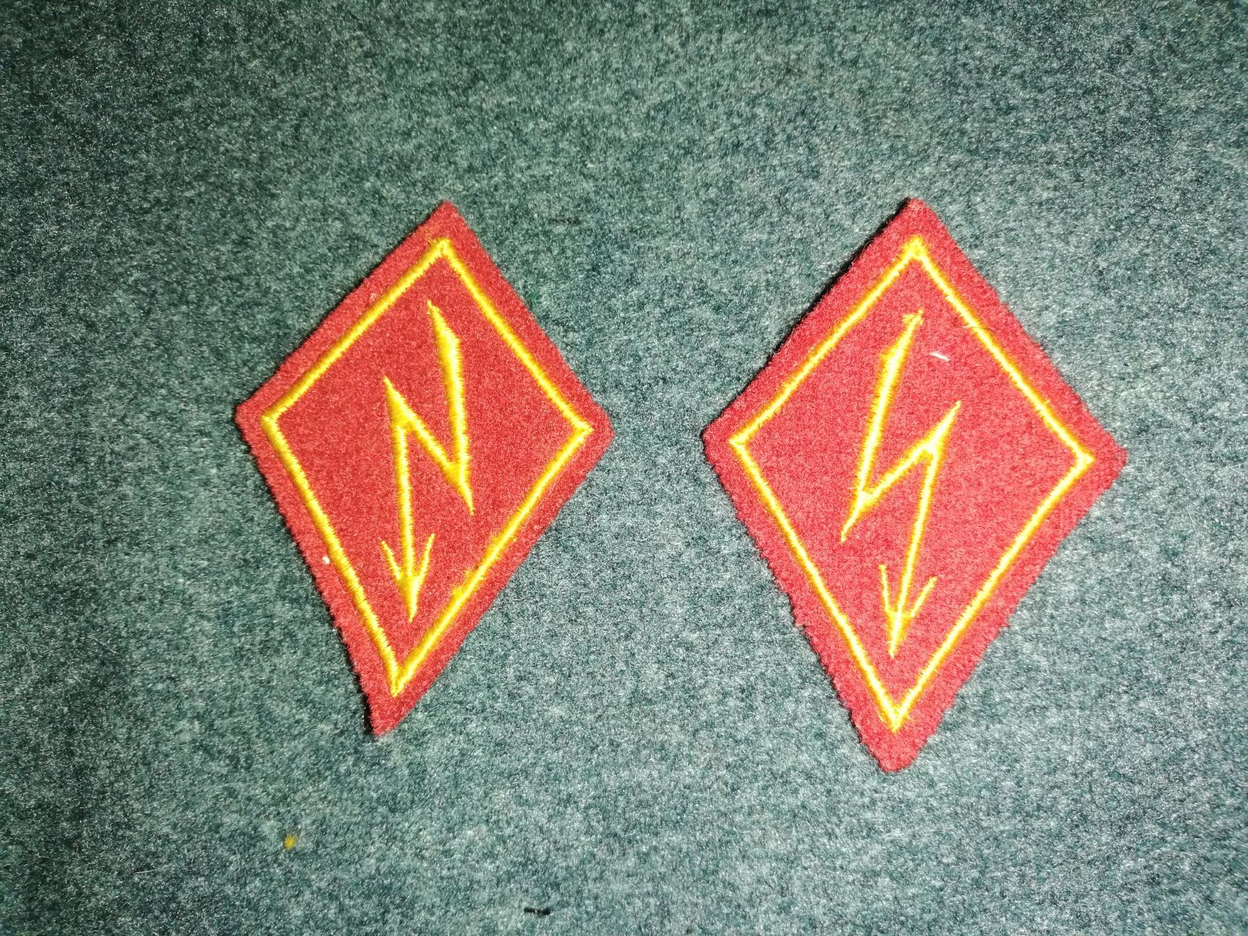 Schweizer Armee Placchette & Badge: Insignes de col Armée Suisse – Usato da Romanel-sur-Lausanne venduto da A559JBB