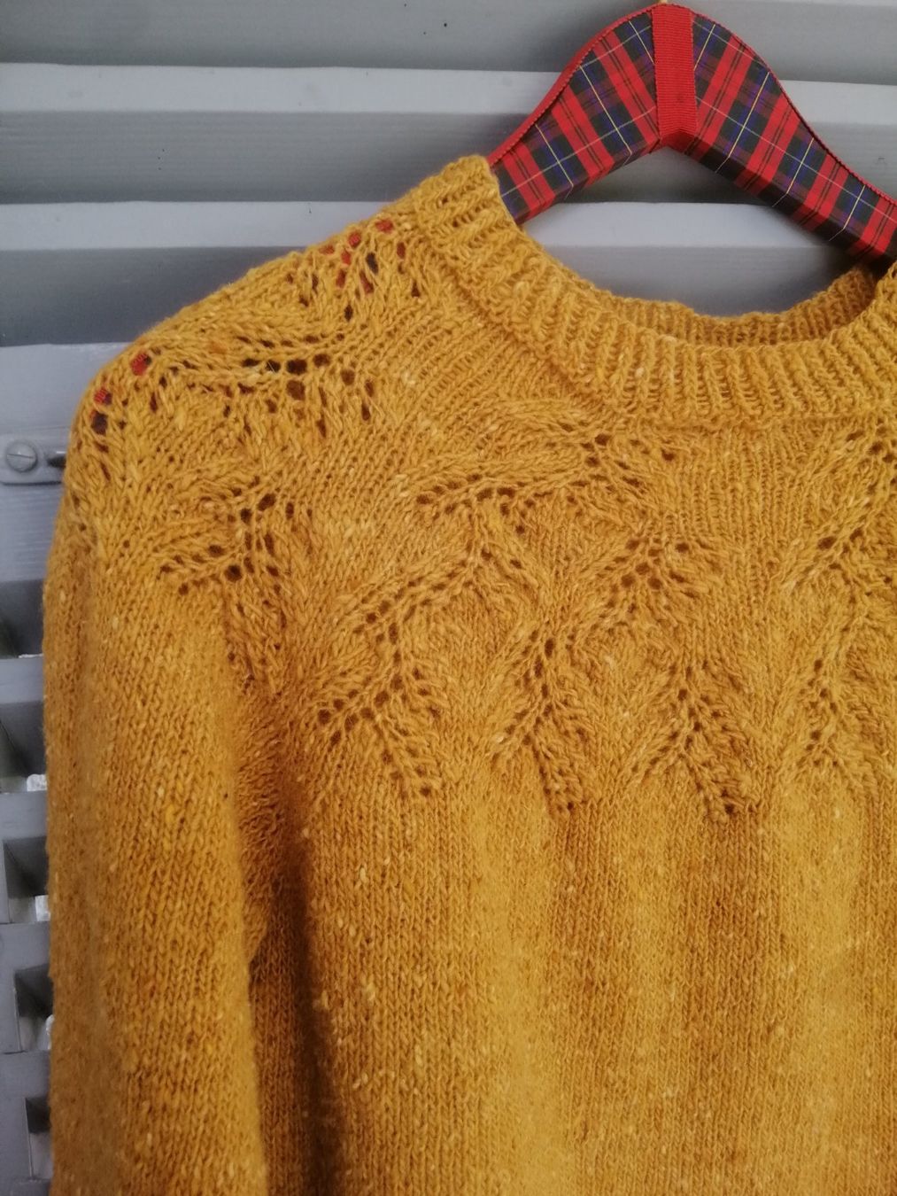 Maglioni & Felpe: Pulli Golden Assam  NEU – Nuovo (secondo la descrizione) da Langenthal venduto da Handstrick