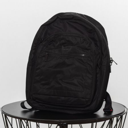 Schwarzer Hedgren Rucksack - Top Zustand, wie neu!