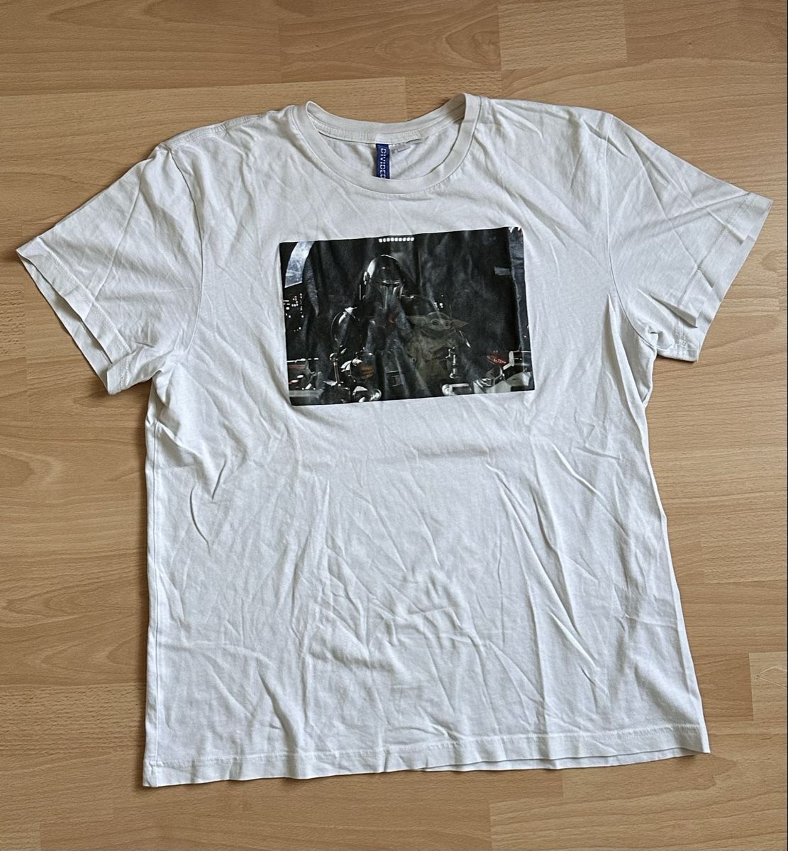 Lotti di vestiti: Star Wars und Naruto T-Shirts  – Usato da Romanshorn venduto da Butterdog