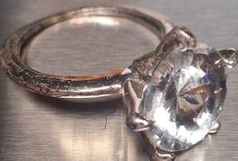 Bague avec pierre transparente, occasion