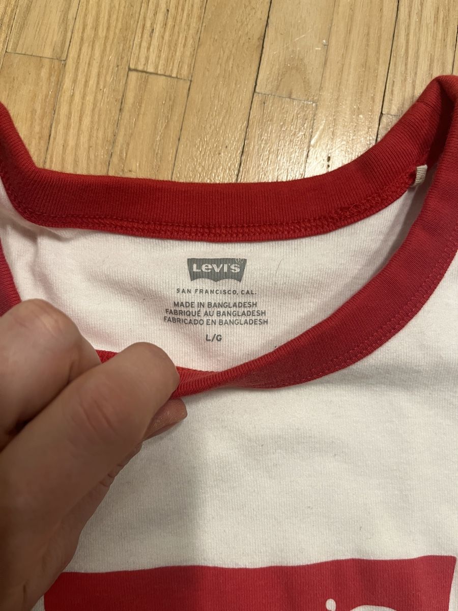 Levi's T-shirt: Levis T Shirt Crop – Nuovo (secondo la descrizione) da St. Gallen venduto da elli18 1