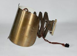 ALFERD MÜLLER MESSING WANDLAMPE FÜR AMBA BASEL. 1950ER