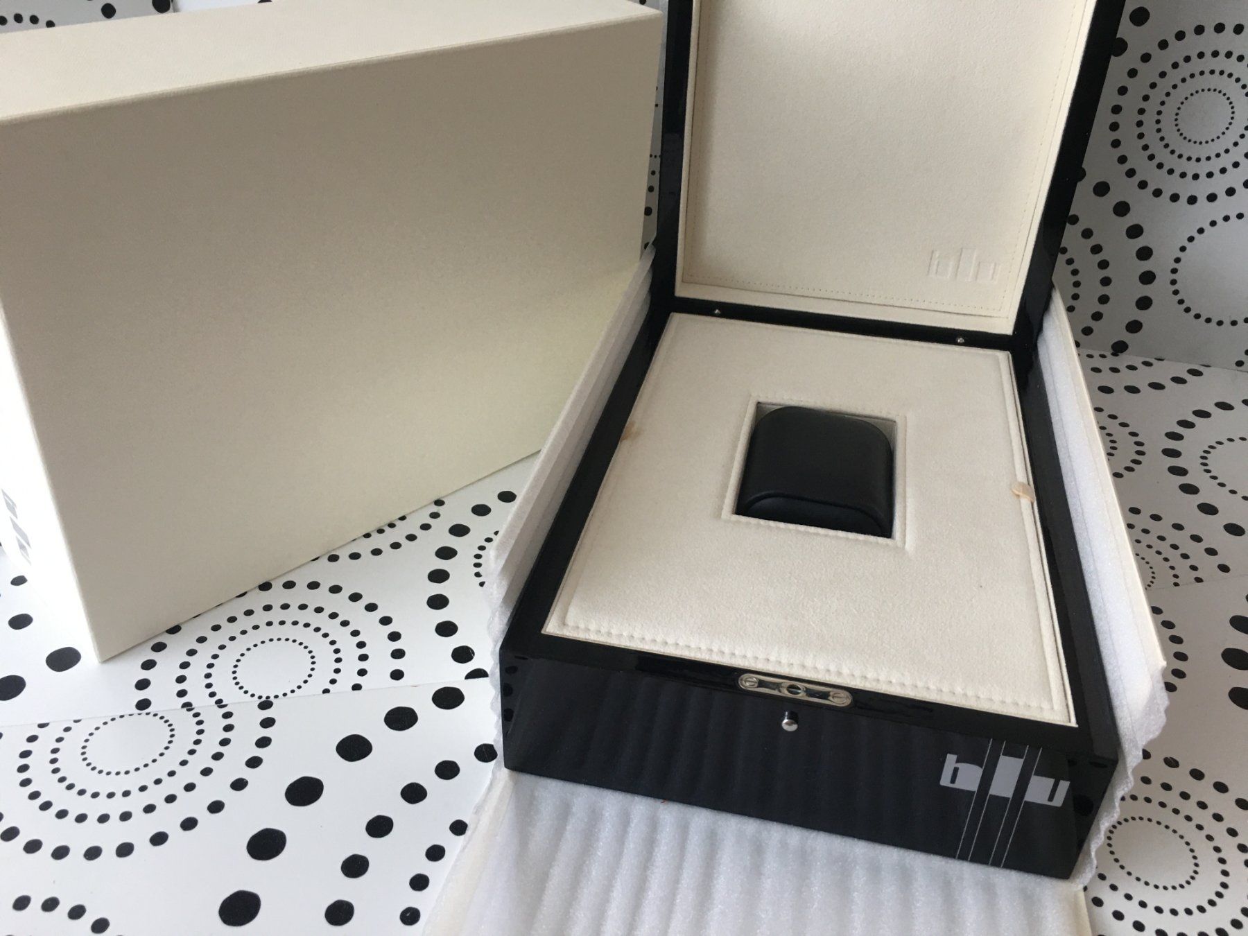 Uhrenboxen: BLU ORIGINAL - SUPERBE BIG ECRIN WATCH CASE BOX - NEW !!! – Neu (gemäss Beschreibung) aus Epalinges von dream-watch