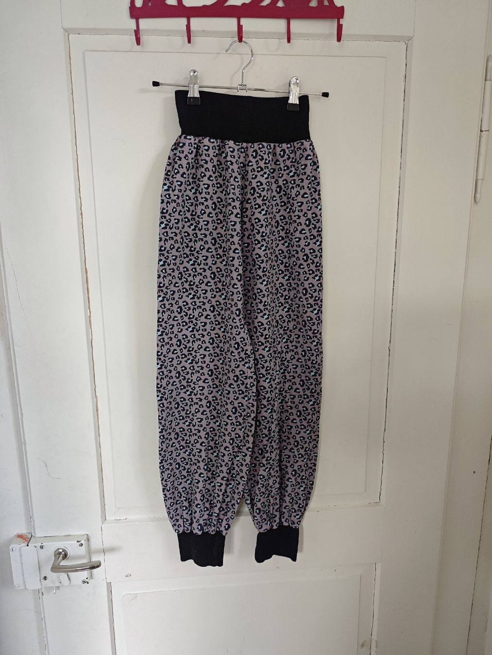 Pantaloni: Jersey Hose Gr 140  – Usato da Winterthur venduto da Shorna