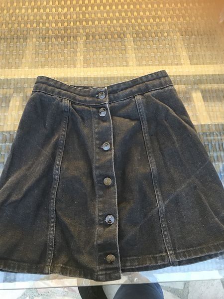 Kleider & Röcke: Mädchen Jeans Rock schwarz S /140 / 146 – Gebraucht aus Bergdietikon von antovale