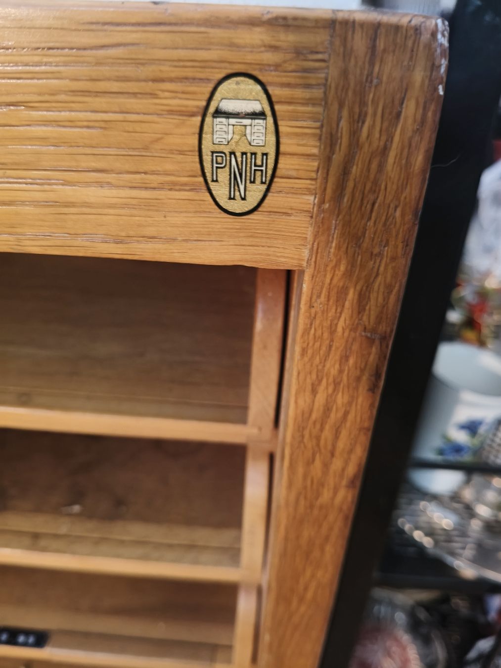 Armoires: Eichen Lateralschrank – D'occasion à Zwingen par inf_2blh 6