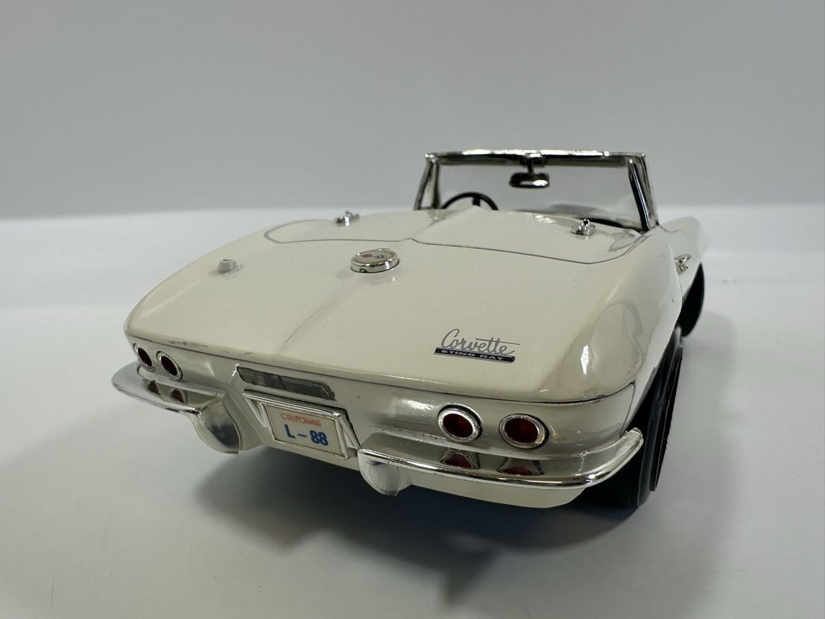 AMT/ERTL Modellautos: Chevrolet Corvette C2 1:18, ERTL, mit Klappscheinwerfer – Gebraucht aus Zofingen von rf9_x2xt 4