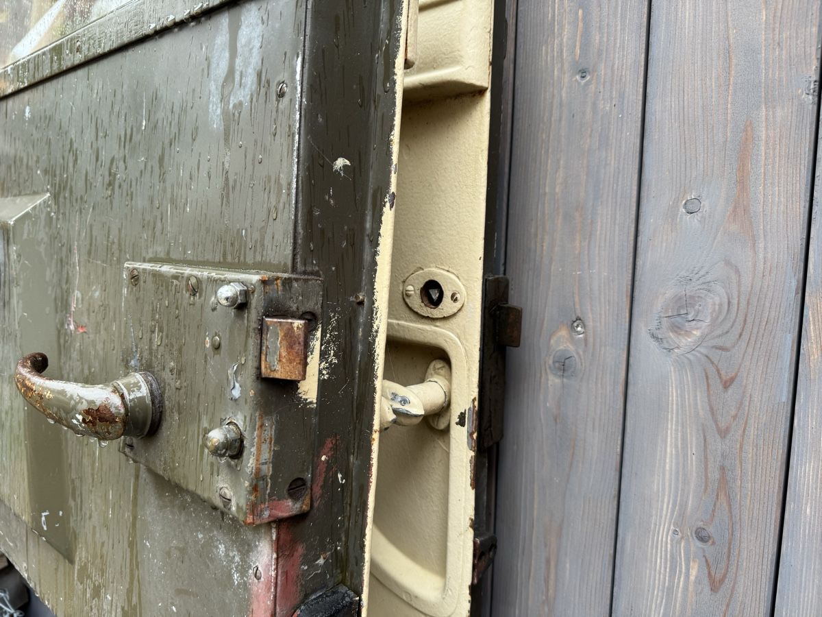 Tutti pezzi di ricambio auto: Mowag Türen original – Usato da Aathal-Seegräben venduto da Romeo8607 1