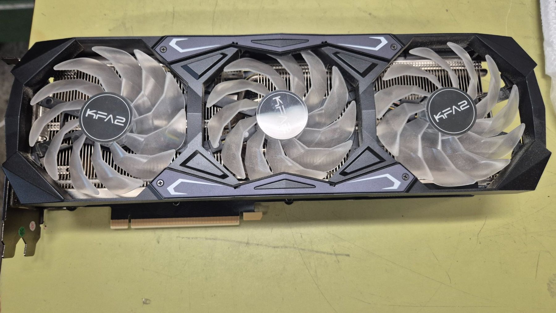 Nvidia Schede grafiche: KFA2 GeForce RTX 3070 Ti SG 1-Click OC – Usato da Dornach venduto da exp_dpy7 1