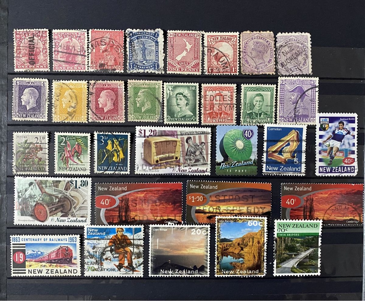 Tutti i francobolli: Timbres -   Nouvelle-Zélande – Usato da Petit-Lancy venduto da Solcarm 4