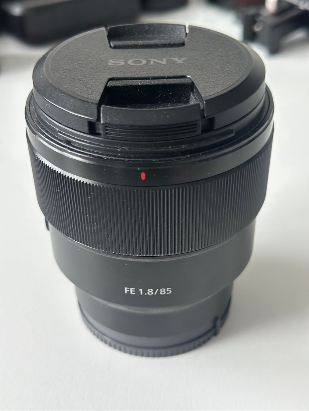 Sony Obiettivi: Sony FE 1.8/85 Objektiv E-Mount guter Zustand – Usato da Kloten venduto da Wharum