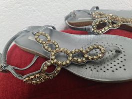 Geox Zehentrenner-Sandalen Damen Silber Grösse 40 mit Strass