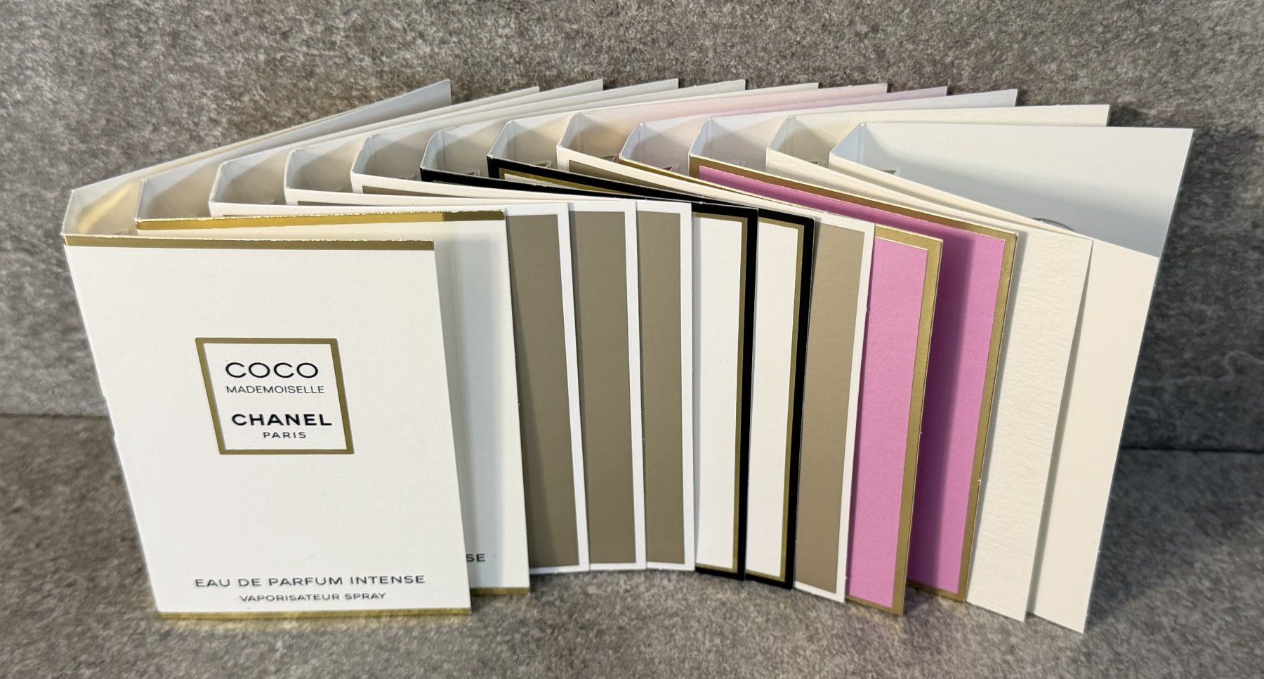 Chanel Profumi & Eau de Toilette: CHANEL Set: 12-teilige Damen Düfte ... – Nuovo e nell'imballaggio originale da Klosters venduto da ClodiKL 2
