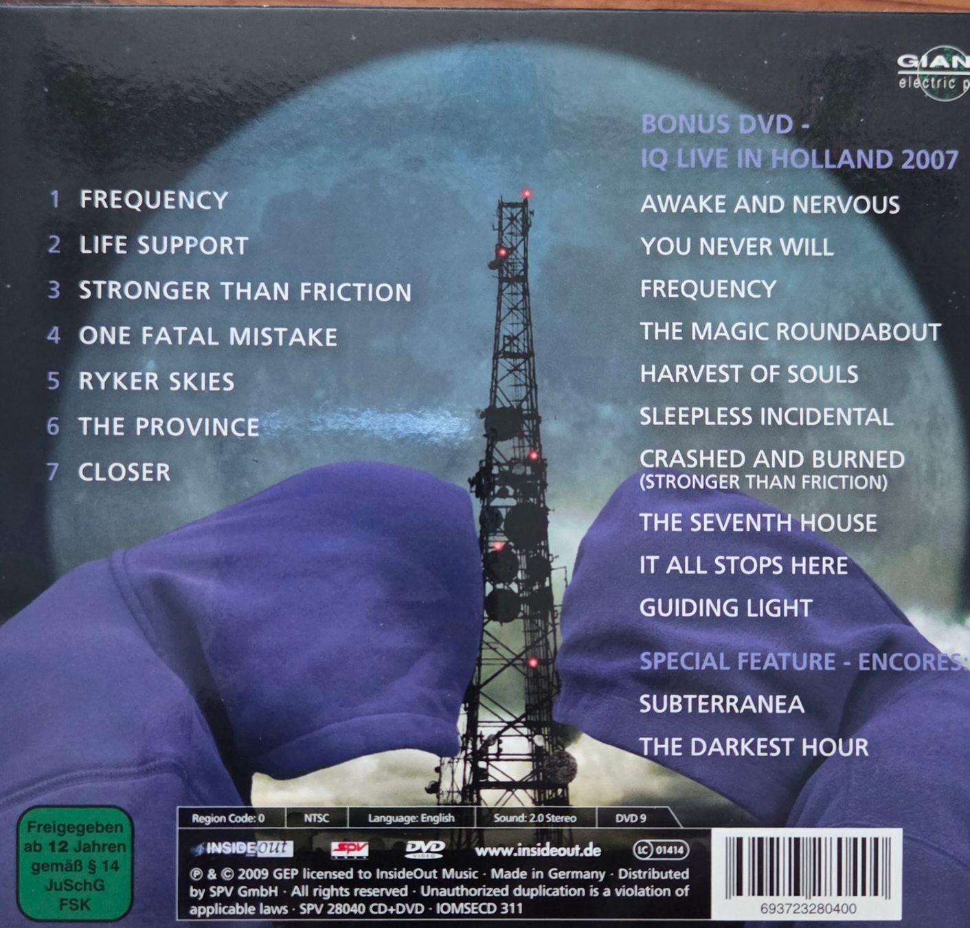 CD: IQ - Frequency: Neuwertiges Digipack, Sonderedition CD + DVD – Nuovo (secondo la descrizione) da Biberist venduto da Beaver58 3