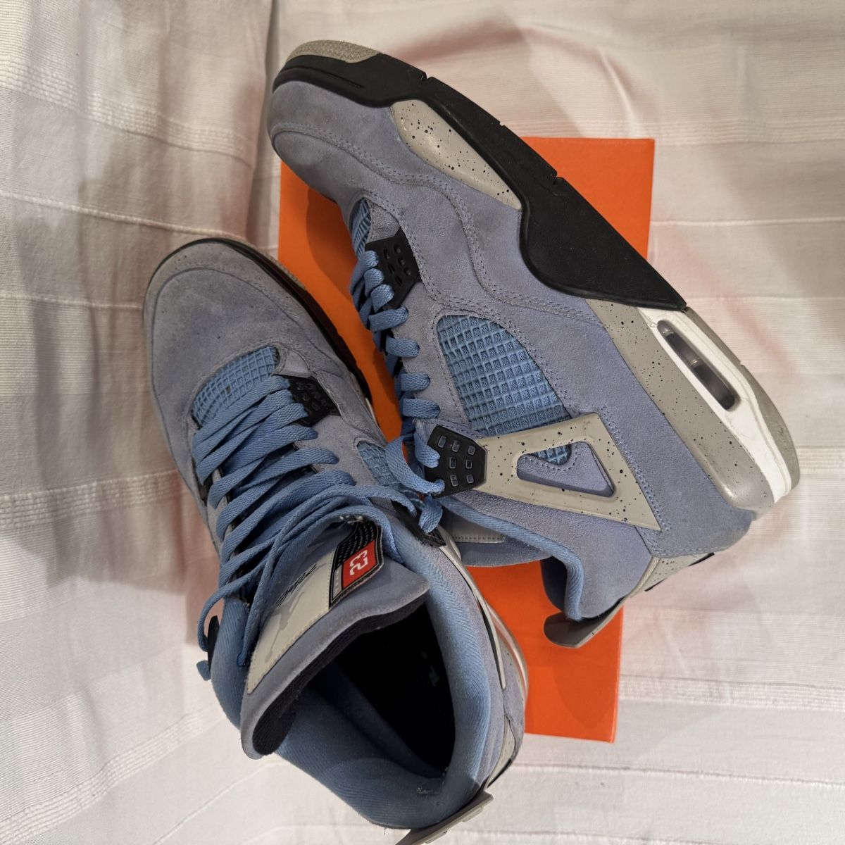 Jordan Chaussures hommes: Nike Air Jordan 4 Retro University Blue – D'occasion à Mönchaltorf par osi_t7tl 3