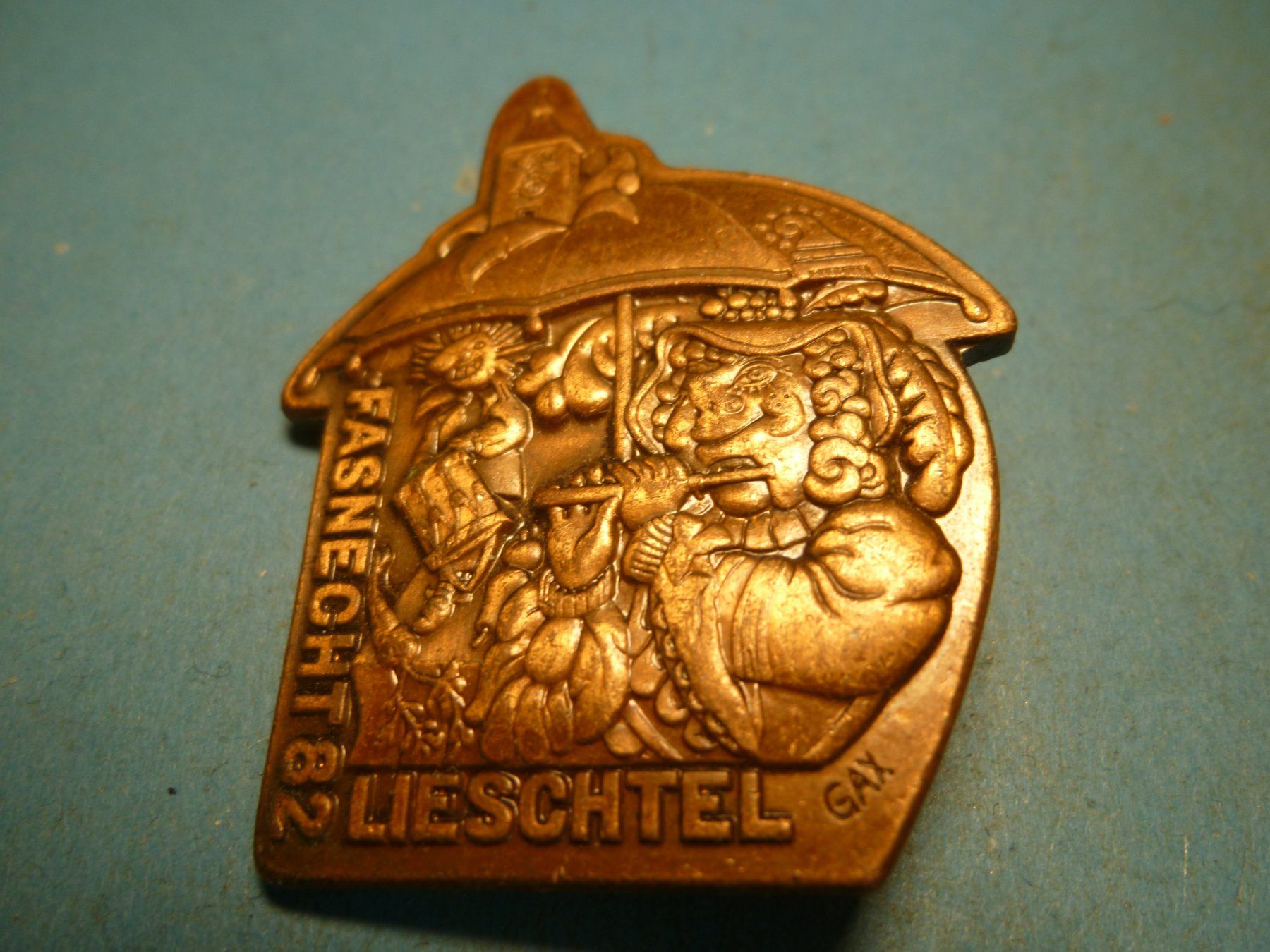 Placchette & Badge: LIESTEL 1982 BRONZE – Usato da Ried (Muotathal) venduto da Mandarin02