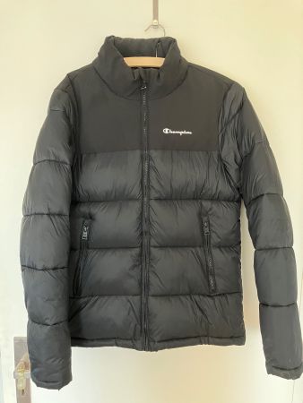Schwarze Champion Pufferjacke Grösse S