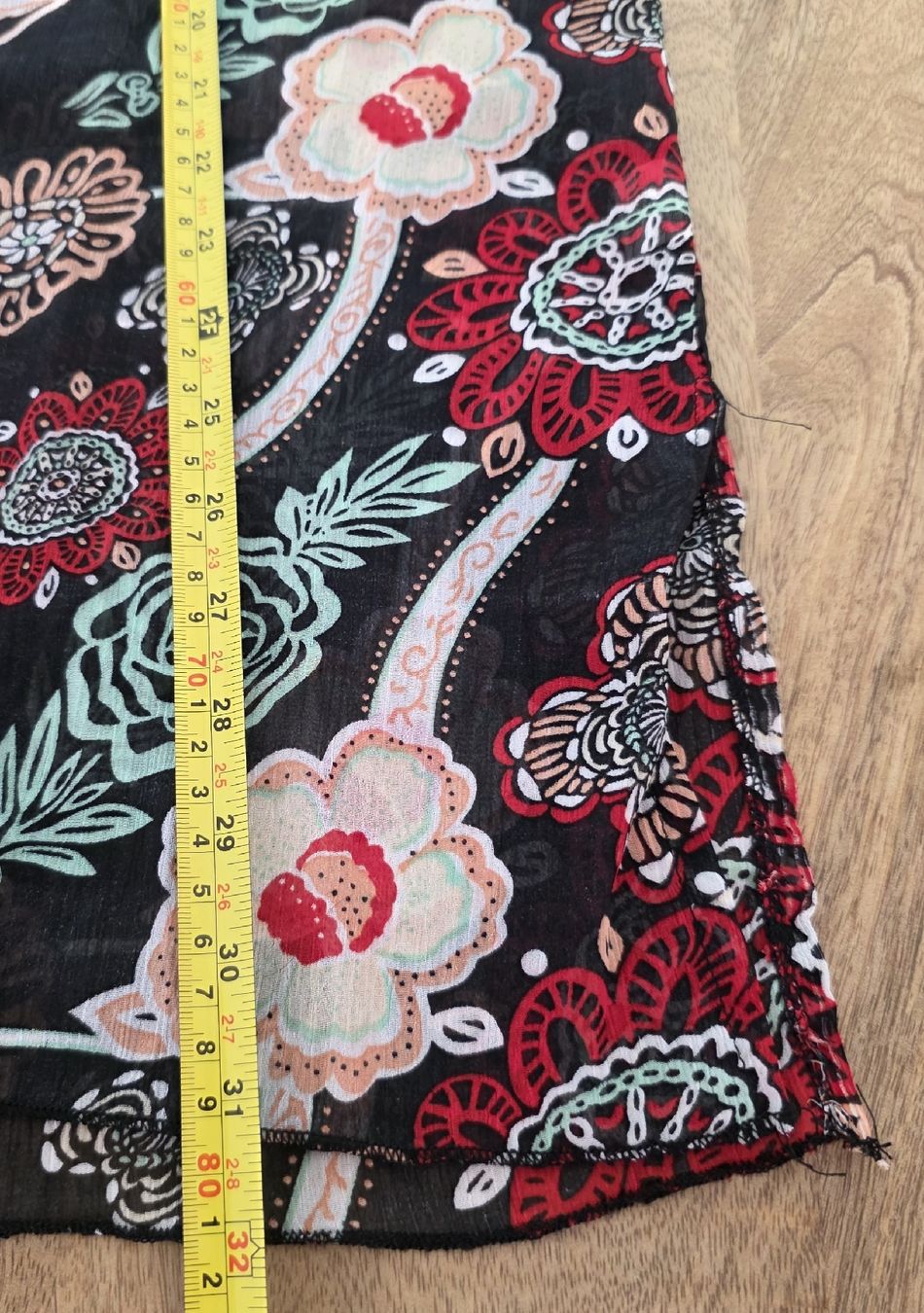 Tuniche:  Tunika mit Blumenmuster Groesse L leichte Stoff – Usato da Rheinsulz venduto da Gilea 7