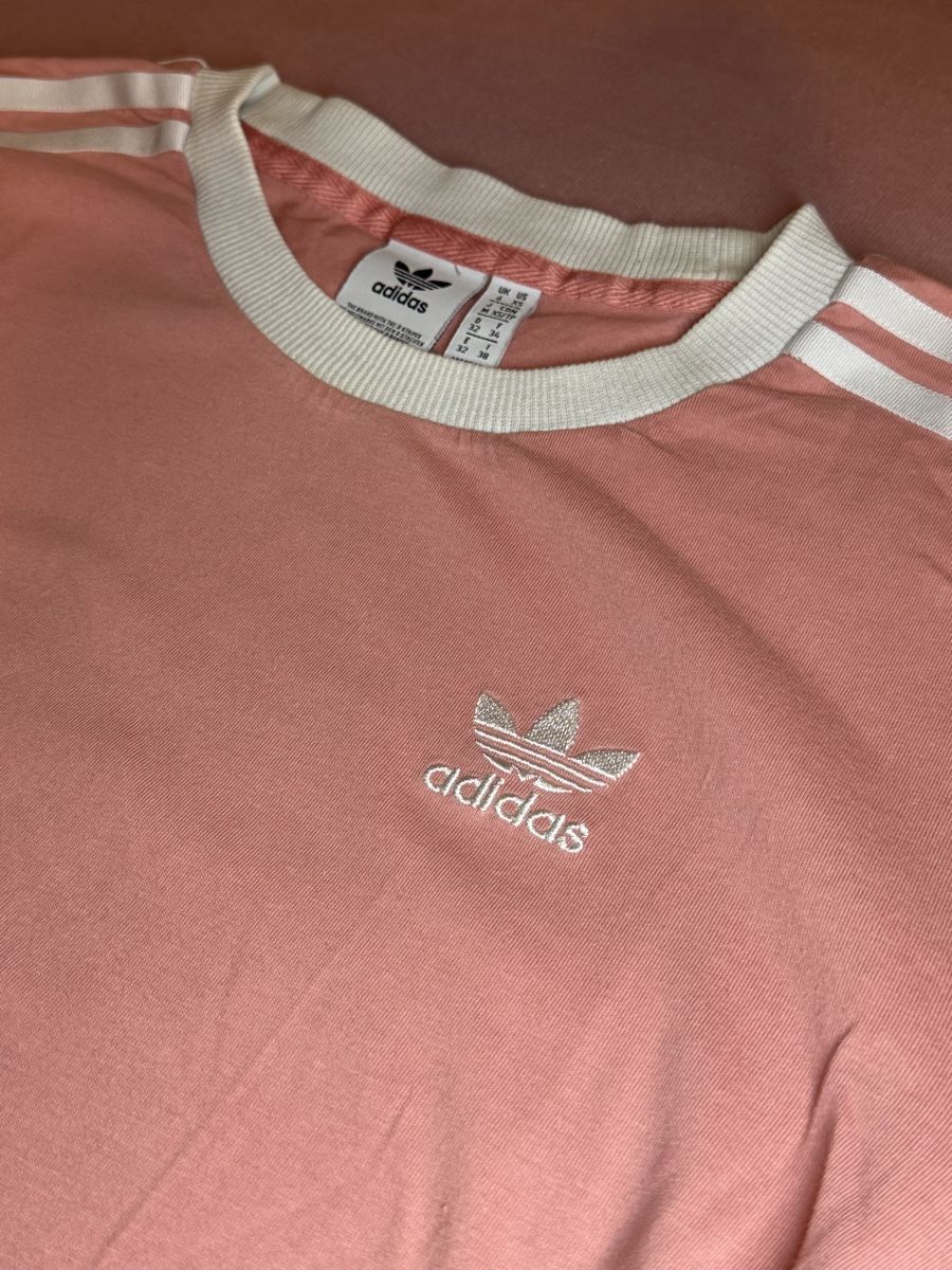 Adidas T-shirt: T-shirt Adidas Original – Nuovo (secondo la descrizione) da Châtel-St-Denis venduto da Montclair_Swiss 2