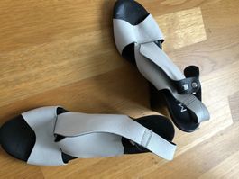 Max Sandalen NEU Leder Gr. 39