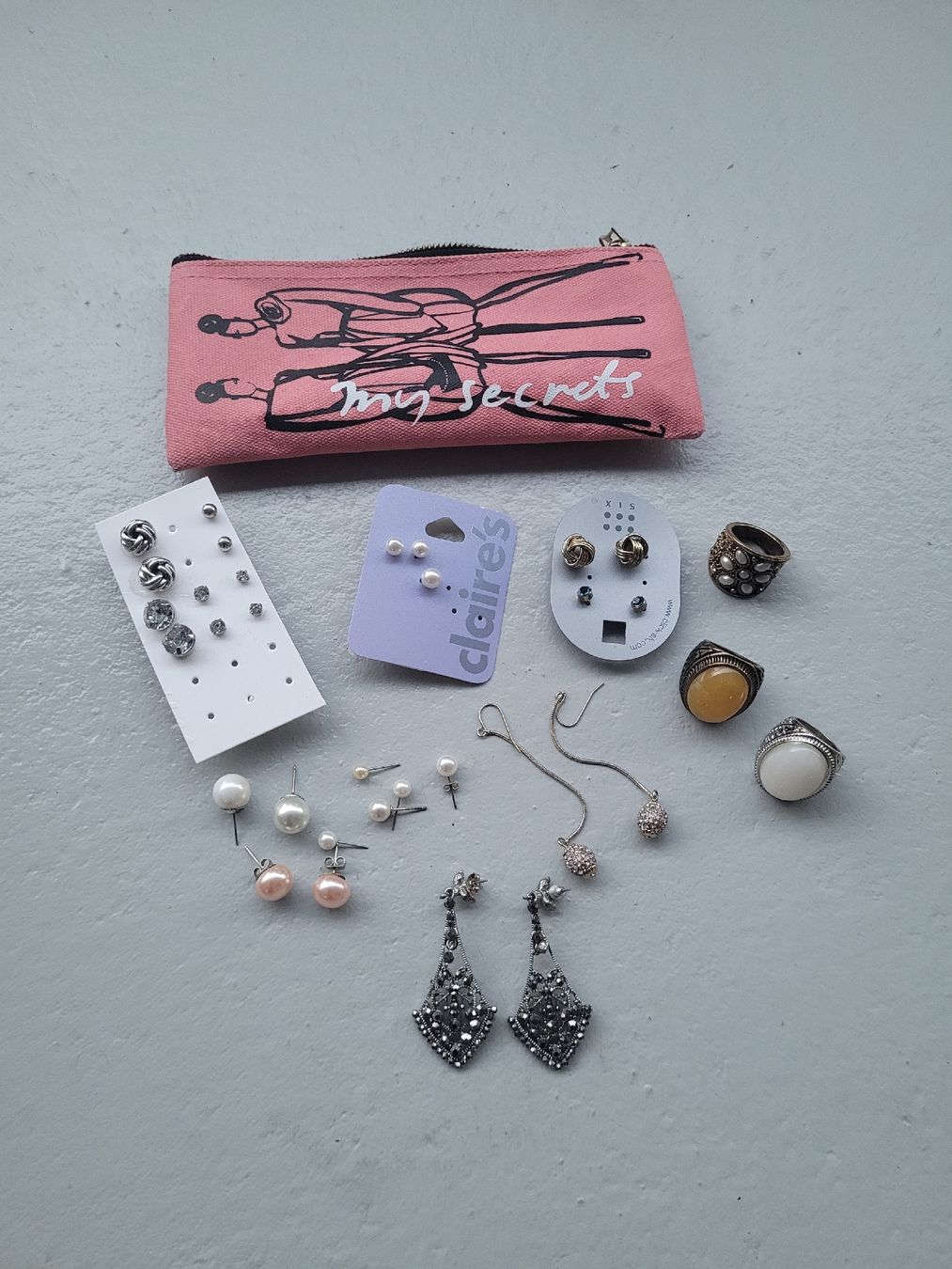 Autres bijoux: Diverser Modeschmuck (Ringe, Ohrstecker, Ohrringe) – D'occasion à Luzern par Drsnoeggels