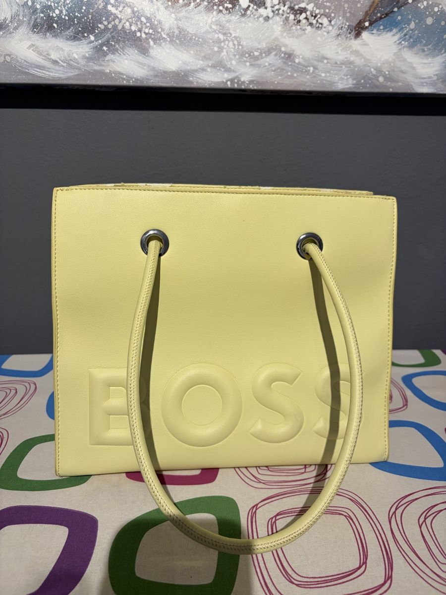 Hugo Boss Borse da donna: BOSS Tasche neon Original  – Usato da Niederlenz venduto da fed_y5mw