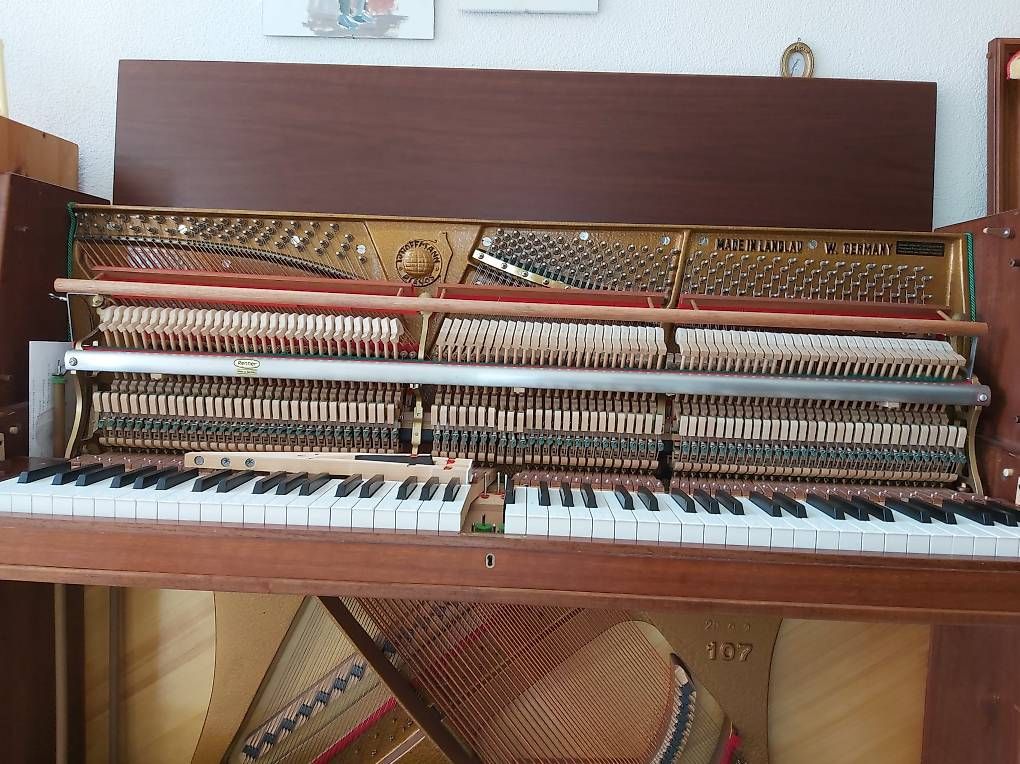 Strumenti musicali: Piano Hoffmann 108 mit Garantie – Usato da Obernau venduto da chr_s5xx