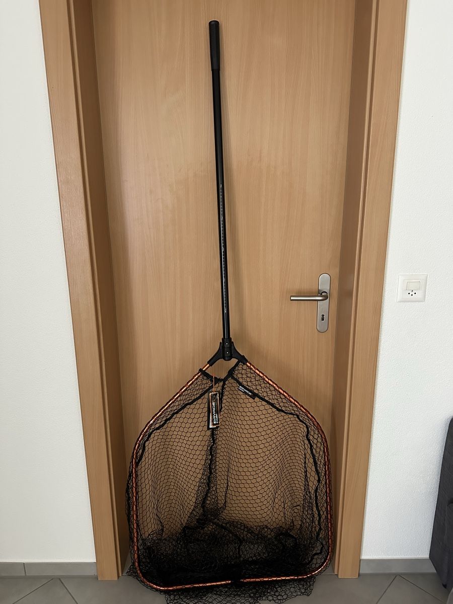 Tutti gli attrezzi: SAVAGE GEAR PRO FOLDING NET DLX – Nuovo e nell'imballaggio originale da Stalden (Sarnen) venduto da janandi 2