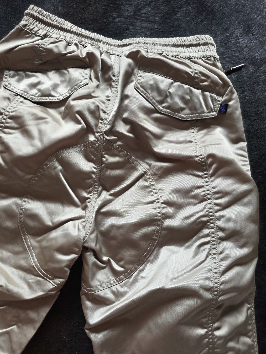 Alpha Industries Pantaloni: Pantaloni Alpha industries  – Nuovo (secondo la descrizione) da Massagno venduto da let_6pgs 2