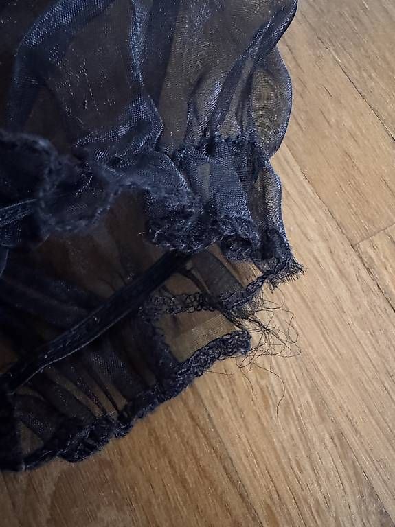Costumi: Hexen Kostüm grün/schwarz 128 – Usato da Schlieren venduto da schiggiZH 2