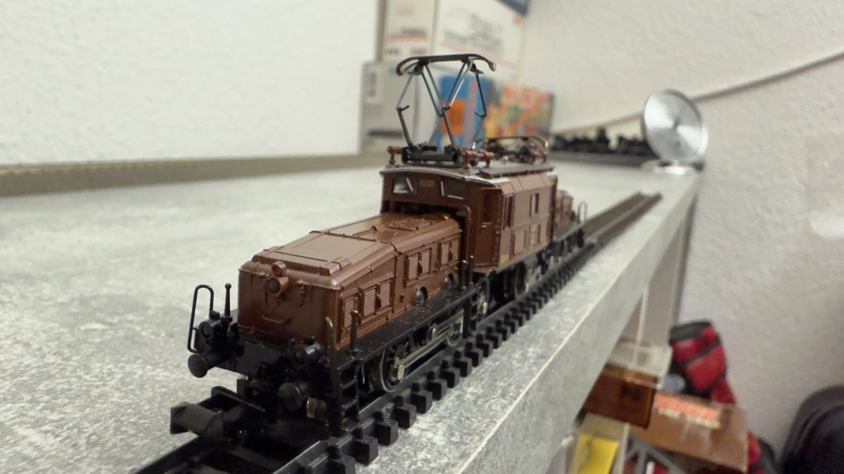 Trix Modellini di ferrovie: Minitrix E-lok Ce 6/8 III Braunes "Krokodil" Spur N – Nuovo (secondo la descrizione) da Schlieren venduto da rat_lq6b 4