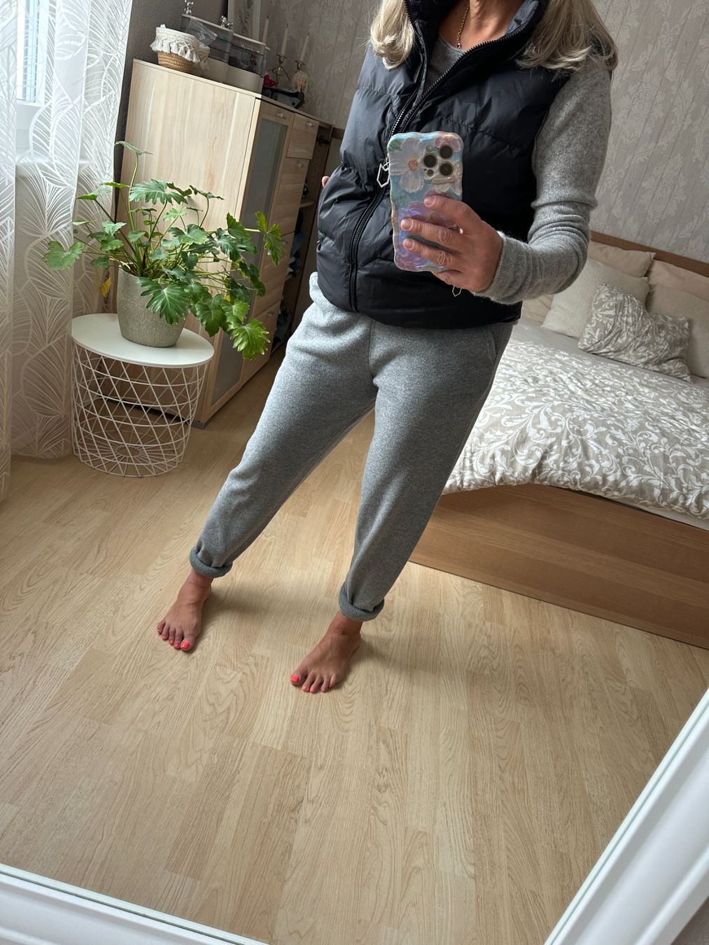 Gilet & Giacche senza maniche: Neue stylische Daunenweste eher Gr.M – Nuovo e nell'imballaggio originale da Oberwil-Lieli venduto da Svetlana28 2