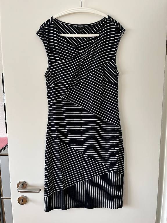 Vestiti: Kleid mit Blazer Comma – Usato da Murten venduto da bea_n5yn 1