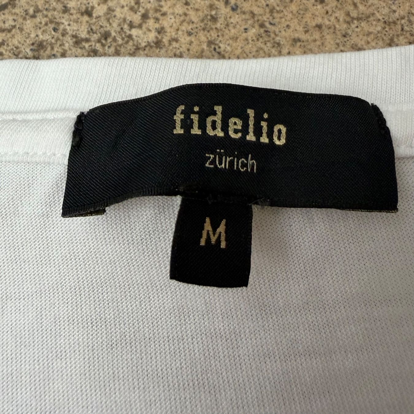 T-shirt: FIDELIO T-Shirt – Usato da zürich venduto da vintage12 8