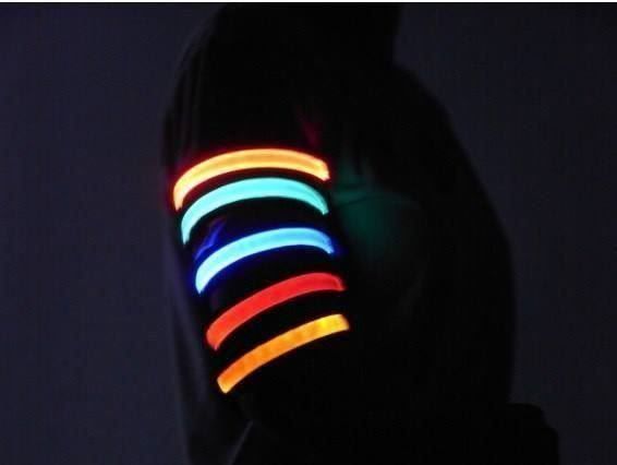 Lampade: Jogging  LED Leuchte 42cm( NEU ) – Nuovo e nell'imballaggio originale da Arth venduto da 100i